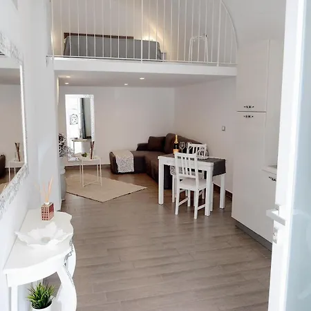 Donna Anna Apartment